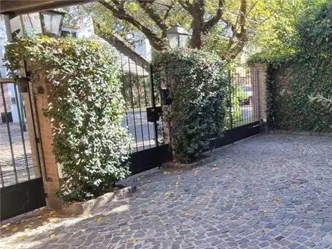 Venta casa en las Lomas de San Isidro 5 ambientes