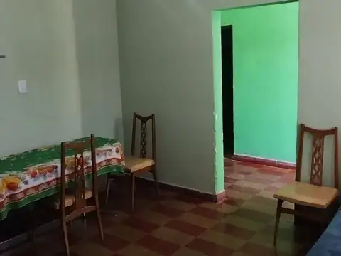 Casa 5 ambientes con 1 baño