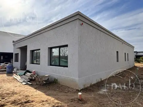 Casa en Venta en El Canton, USD 245.000