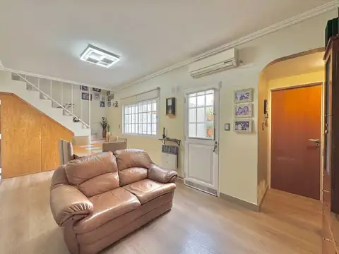 Depto Tipo Casa en Venta en Liniers, USD 140.000
