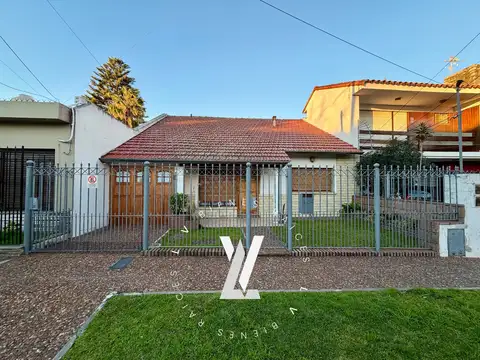 Casa 4 ambientes en venta en Bernal - apto crédito