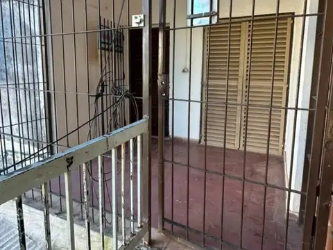 Av. Marconi 1900, Piso 1