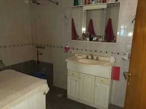Depto Tipo Casa 3 ambientes con 2 baños