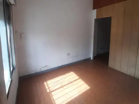 Depto Tipo Casa en Alquiler en Villa Constructora, $ 300.000