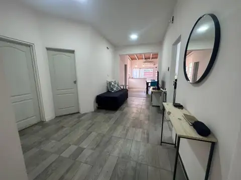 Ph en venta sobre cantilo 13 a y 13b , zona comercial