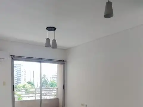 Alquiler depto 2 ambientes en el corazon de Berazategui