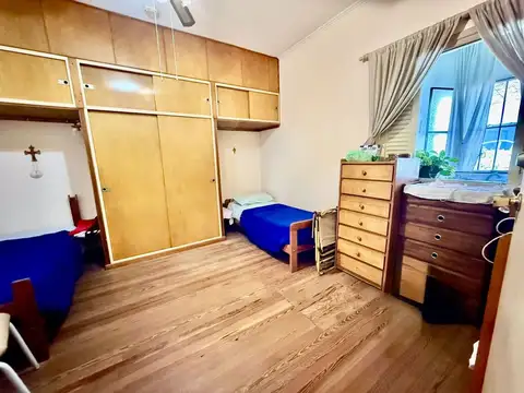 VENTA CASA 6 AMBIENTES CON PATIO - VILLA MAIPU