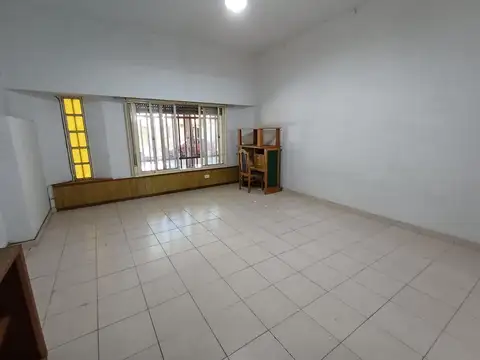 Vera Mujica 900, Piso 00