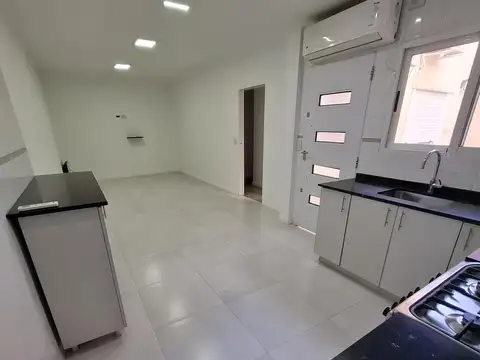 Depto Tipo Casa en Alquiler de 2 dormitorios