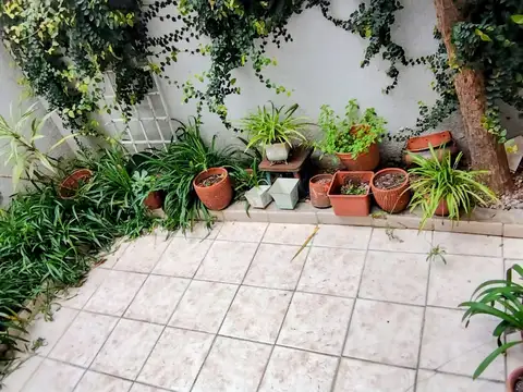 Depto Tipo Casa en Venta con 2 cocheras