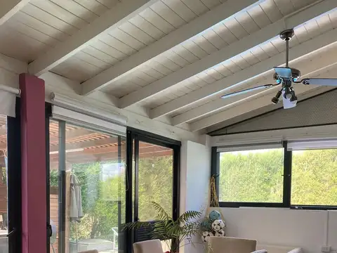 Casa 6 ambientes con 2 baños