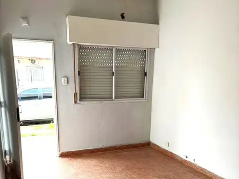 Depto Tipo Casa en Alquiler en Villa Bosch, $ 650.000