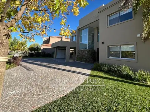 Casa en Venta en Terravista, USD 11.111.111