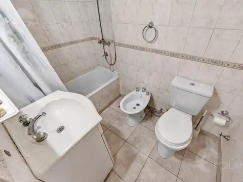 Departamento en Venta en Parque Rivadavia, USD 85.000