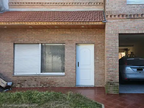 Casa en Venta con 1 cochera