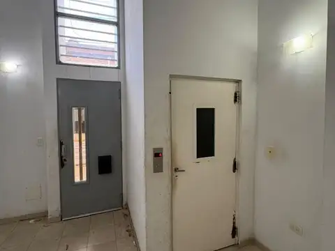 Bonifacini 4100, Piso 1