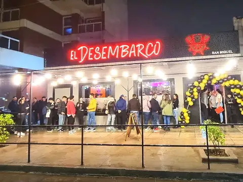 Local en Venta Via Púb.