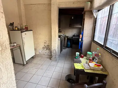 VENTA RESIDENCIA CON COCHERA 4TA SECCIÓN