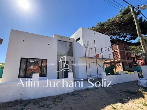 Casa 4 ambientes en Nueva Atlantis