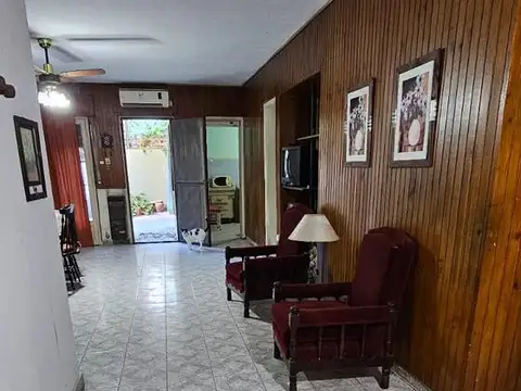 Casa de 5 Amb en excelente ubicación CENTRICA, sup 156 mts