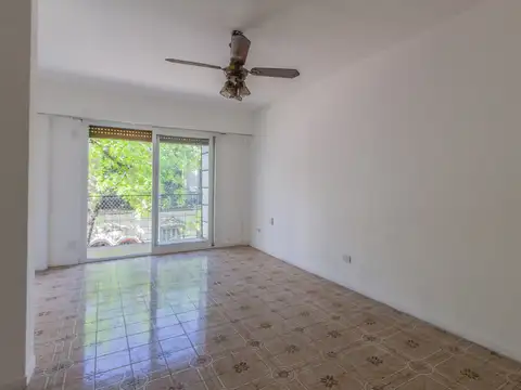 Constitucion 2000, Piso 2