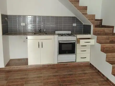 Depto Tipo Casa en Venta en Haedo, USD 65.000