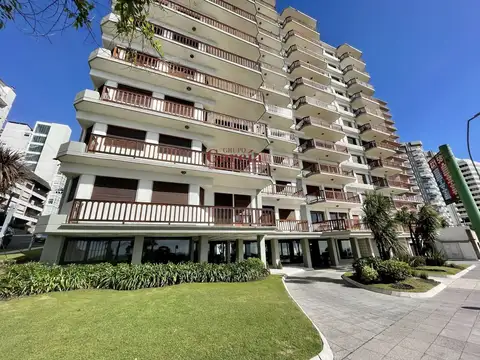 Bvard Maritimo 5800, Piso 6