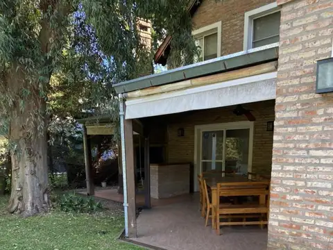 Casa en Venta en Los Senderos I, USD 350.000