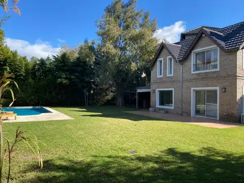 Casa en Venta de 4 dormitorios