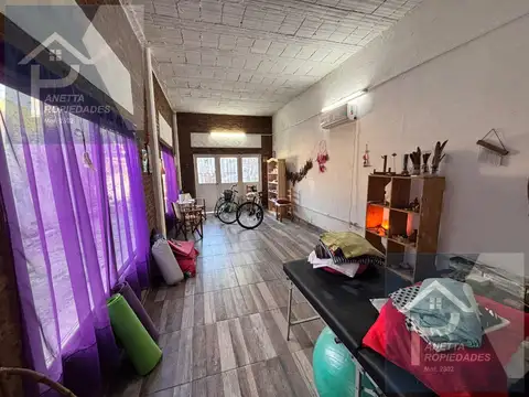 Casa 9 ambientes con 1 baño