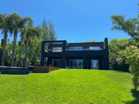 Casa  en Venta en Santa Barbara, Tigre, G.B.A. Zona Norte
