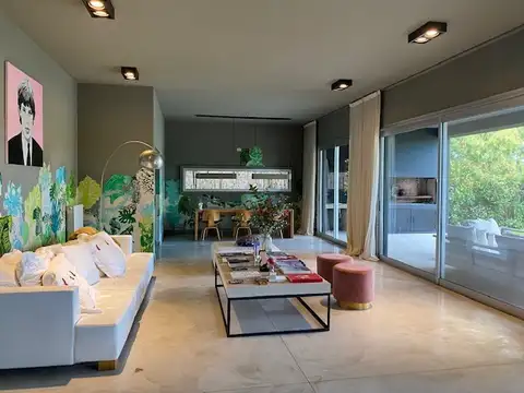 Casa en Venta en Santa Barbara, USD 1.150.000