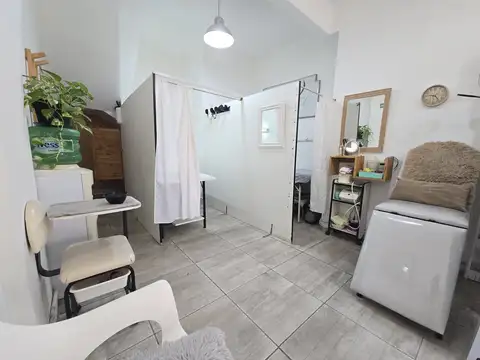 Local en Venta Via Púb.