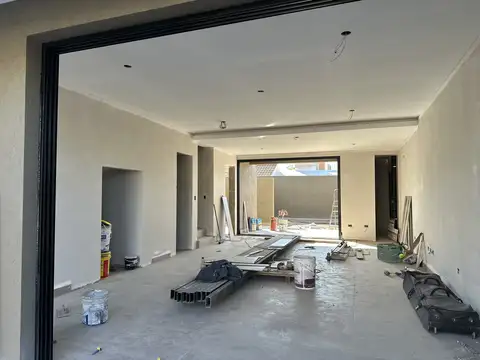 Casa 3 ambientes con 1 baño