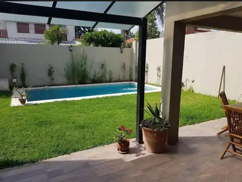 Casa en Alquiler en Olivos, USD 2.999