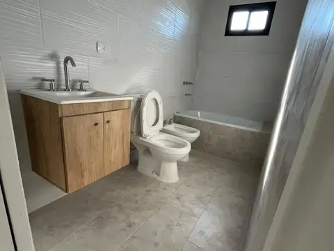 Departamento en Alquiler en Moron, $ 450.000