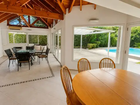 VENTA CASA 6 AMB C/PISCINA. COUNTRY LA MARTONA