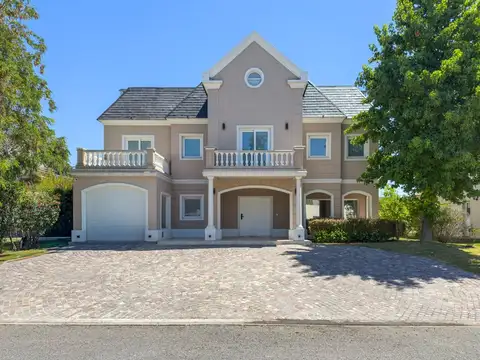 CASA EN VENTA 6 AMBIENTES EL ROCIO