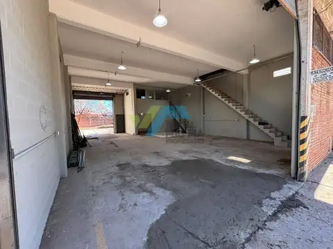 DEPOSITO A LA VENTA MATHEU- 200 M2 200