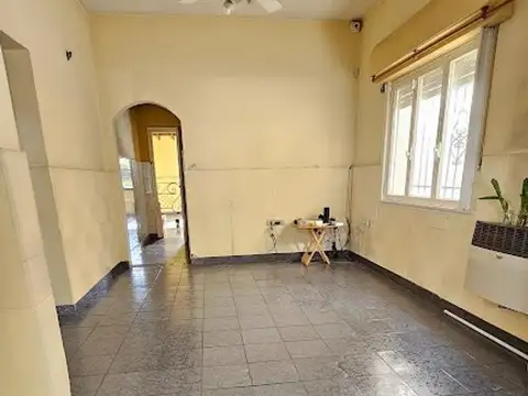 Casa en Venta en Castelar Sur, USD 120.000