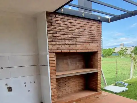 Casa 6 ambientes con 3 baños
