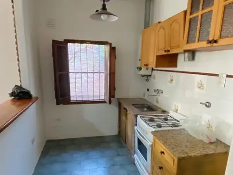 Casa 2 ambientes con 1 baño