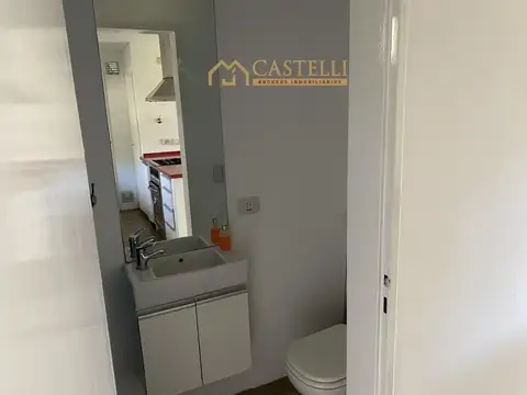 Casa en Alquiler con 2 cocheras