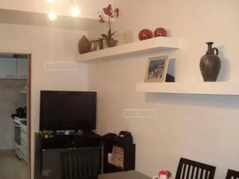 Depto Tipo Casa 4 ambientes con 2 baños