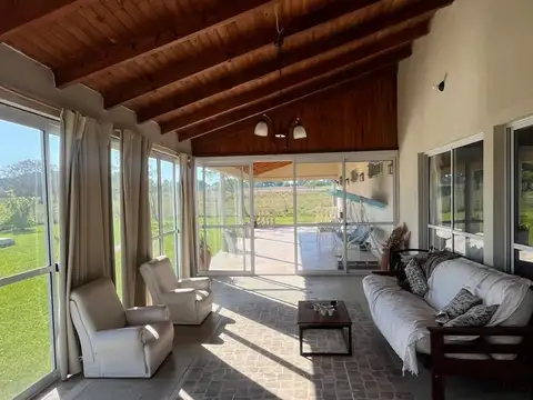 Casa 3 ambientes con 2 baños