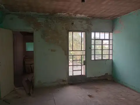 Casa en  Venta Rufino Centro a reciclar.  IDEAL INVERSOR
