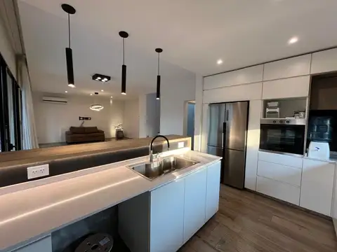 Casa en Alquiler de 3 dormitorios