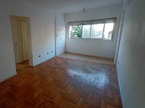 Donato Alvarez 600 , Piso 1°