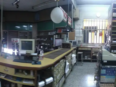 VENTA Amplio Local en Excelente ubicación LIMITE ENTRE CIUDADELA Y RAMOS MEJIA