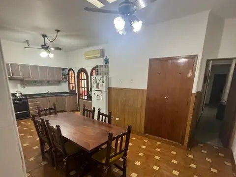 PH TIPO CASA DE 4 AMBIENTES CON COCHERA QUINCHO Y TERRAZA EN VENTA EN VILLA URQUIZA